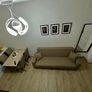 The Place In Πανσιόν