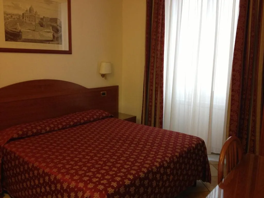 **  Hotel Chicago Roma Italia